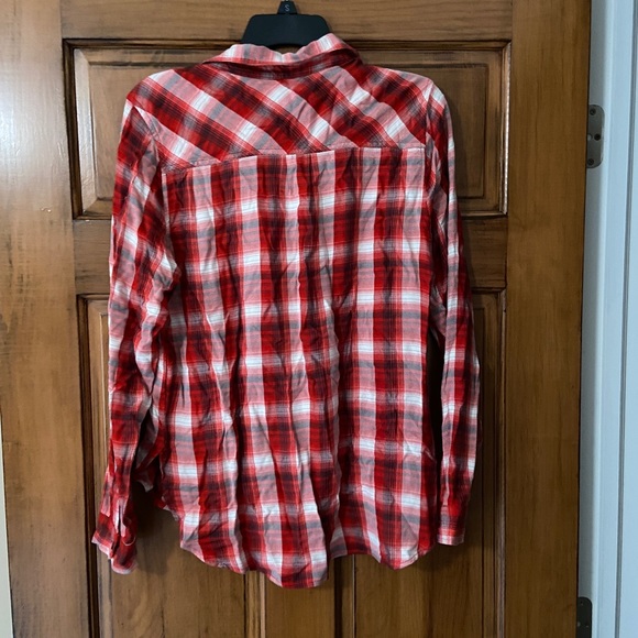 Universal Thread button down - Picture 2 of 3